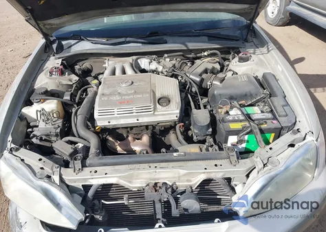 1999 Lexus Es 300 z USA, uszkodzony, nr VIN JT8BF28G2X5057235